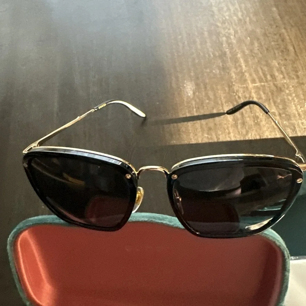 Gucci GG0673S Black/Grey (001) Sunglasses Authentic $550